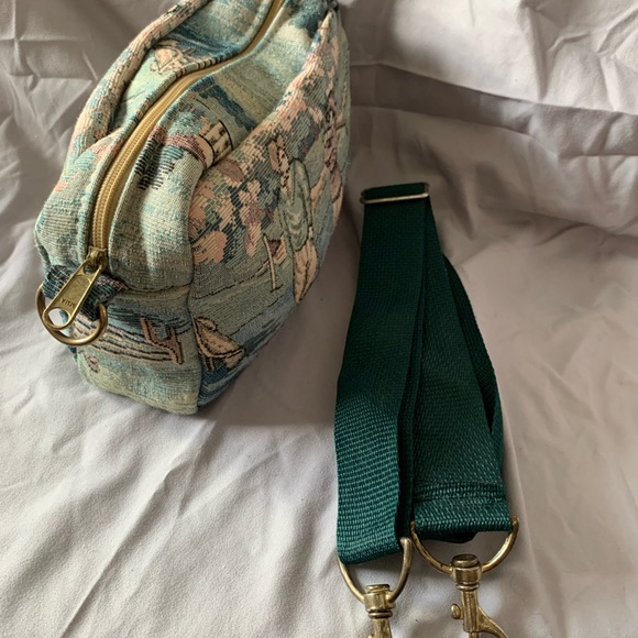 Tapestry by Holdings Fine Accessories Golf Sport Embroidered Zipper Cros - Picture 10 of 11